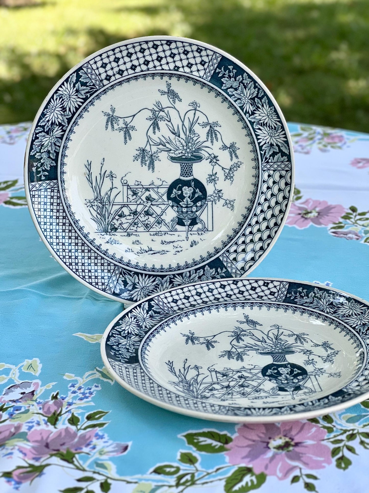 Beautiful Pair of Antique Copeland Aesthetic Movement Plates, Kew Pattern, London Botanical Gardens, England