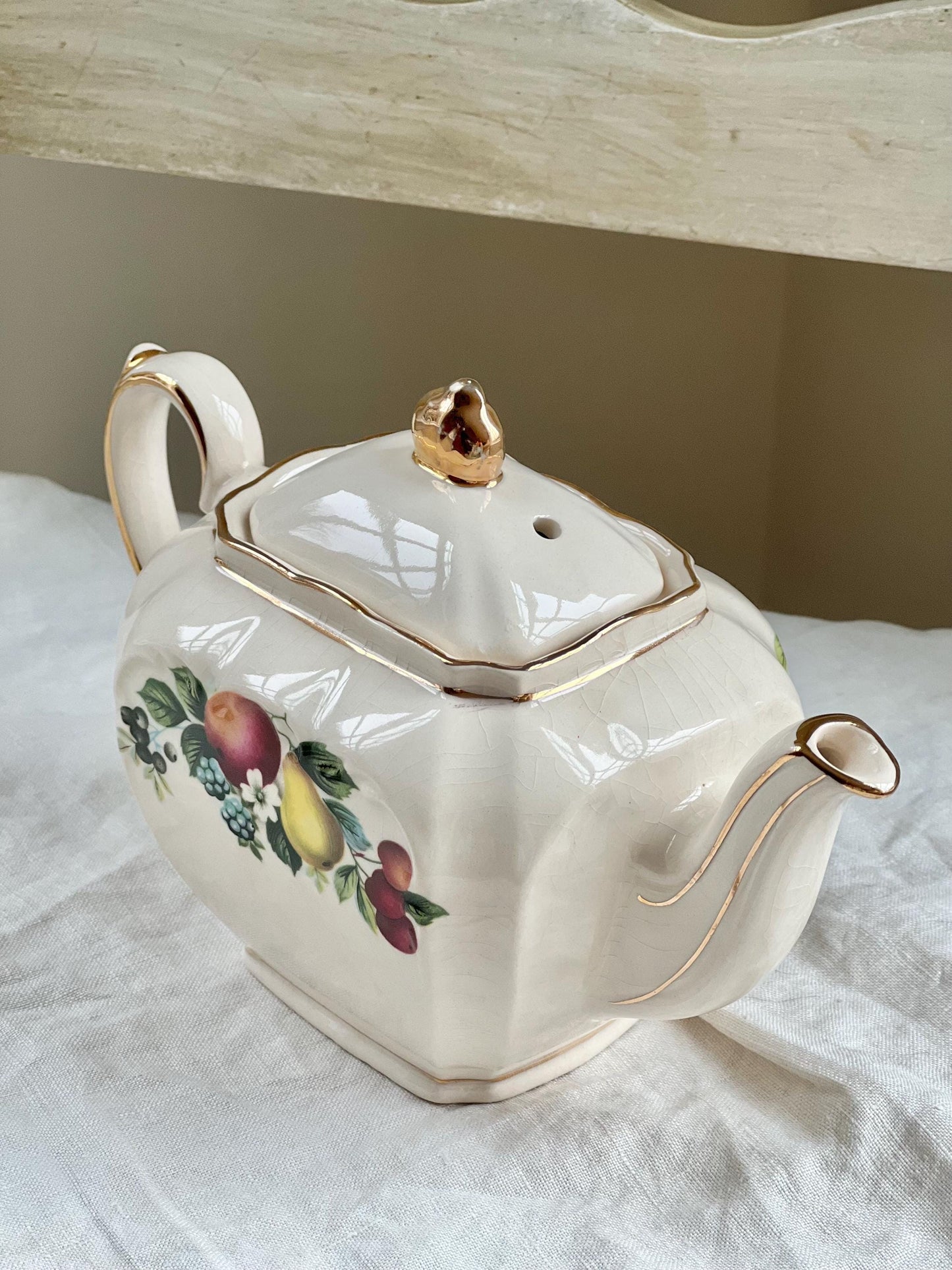 Vintage Sadler England Individual Teapot, Fruit Garland & Gold Trim, Tea for One, 12 oz.