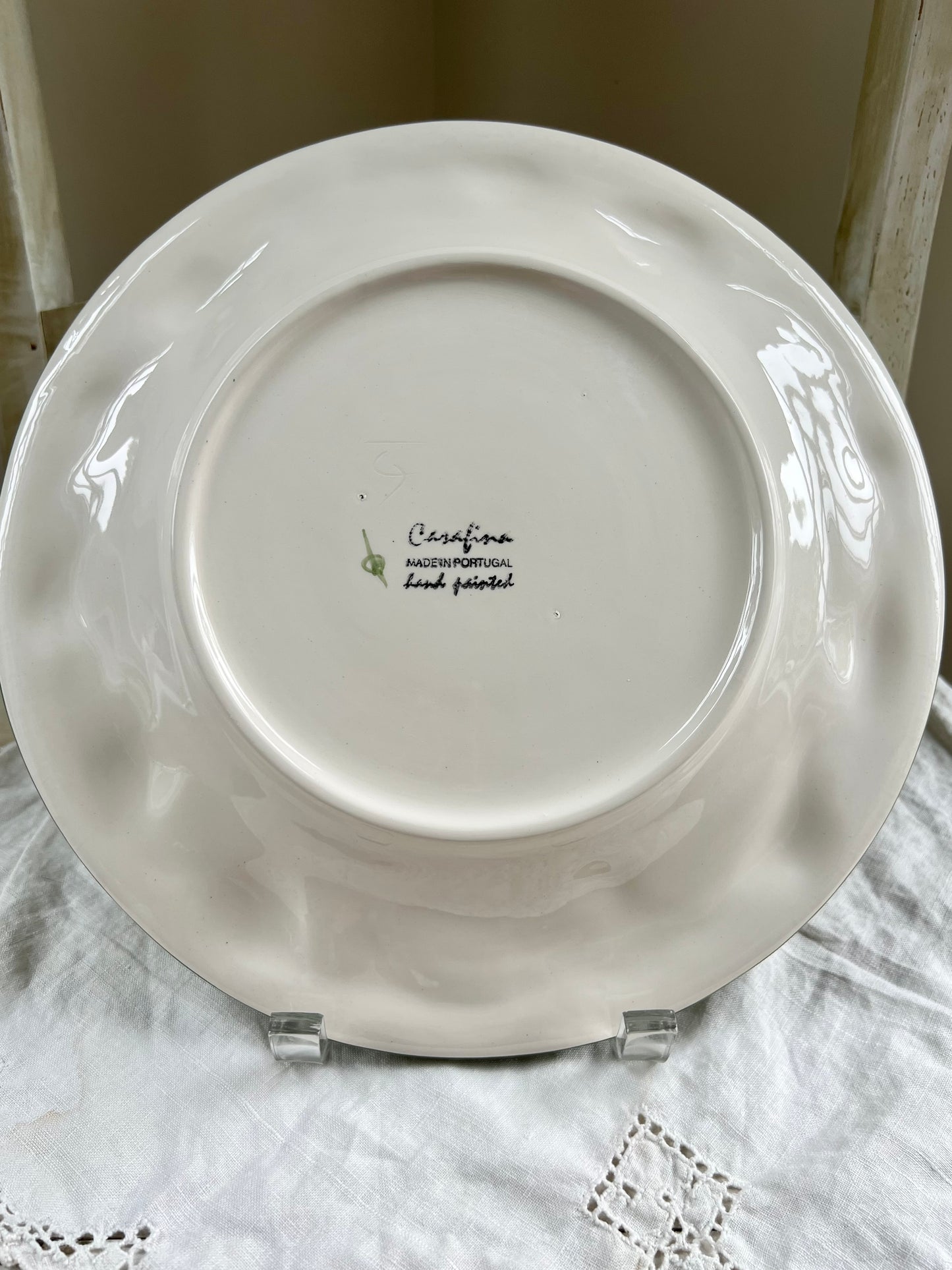 Beautiful Set (8) Casafina Fruit Relief Green Hand Painted Dinner Plates, 10.5”, Portugal