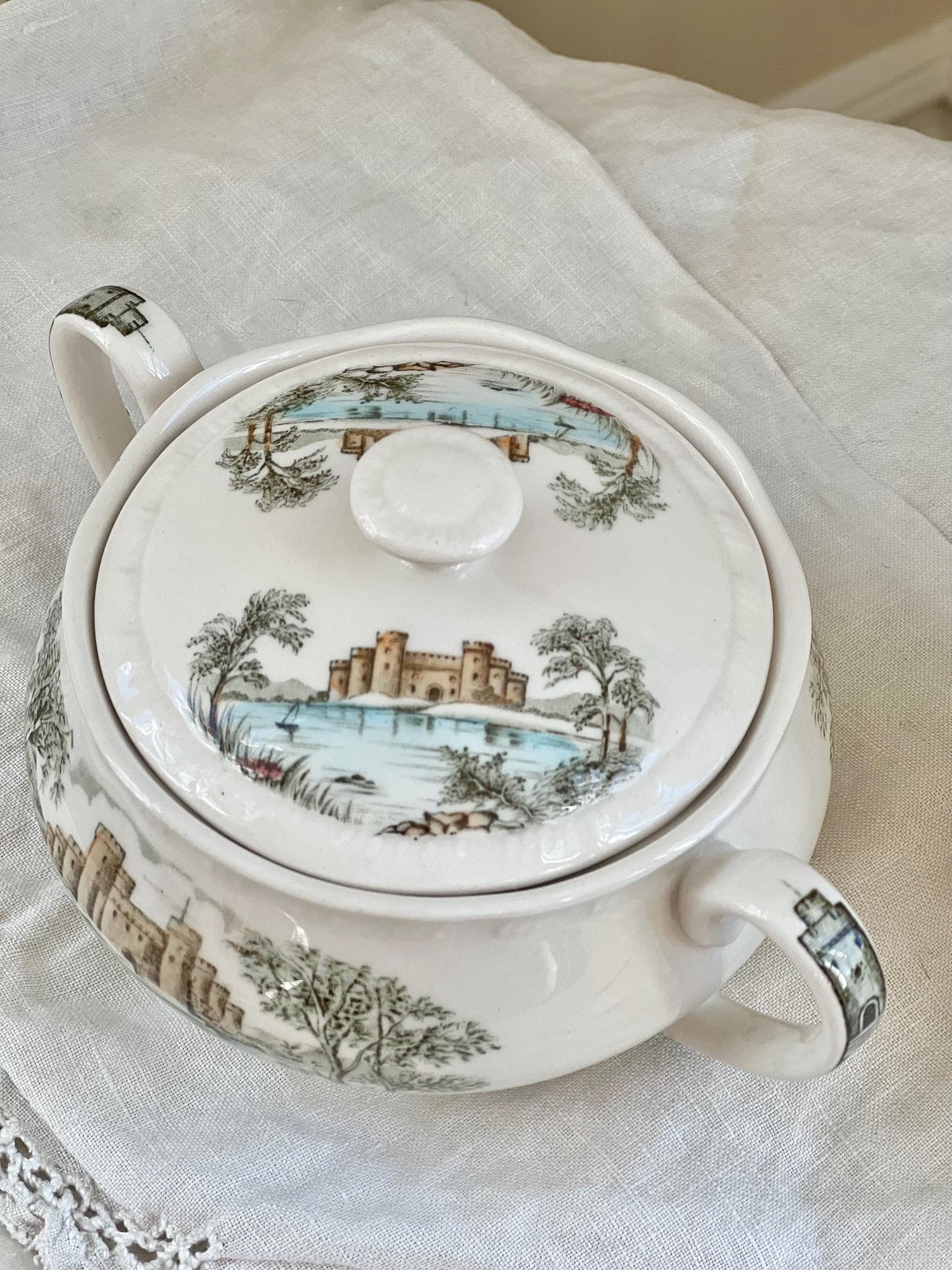 Vintage Queen's Castle Creamer & Sugar by Alfred Meakin, England