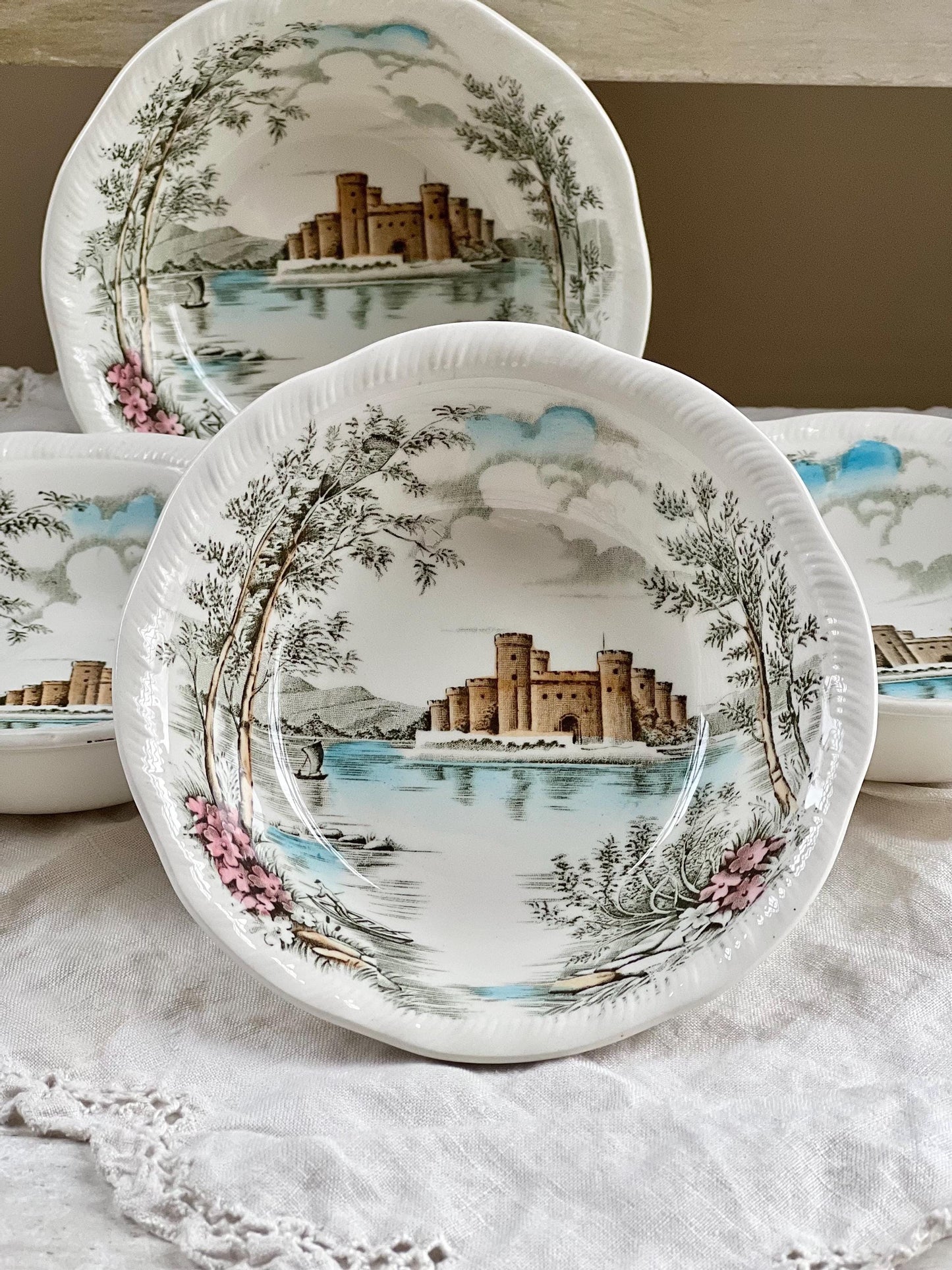 Set (4) Vintage Queen's Castle 5.25" Berry Bowls / Dessert Bowls by Alfred Meakin, England, Ironstone Transferware