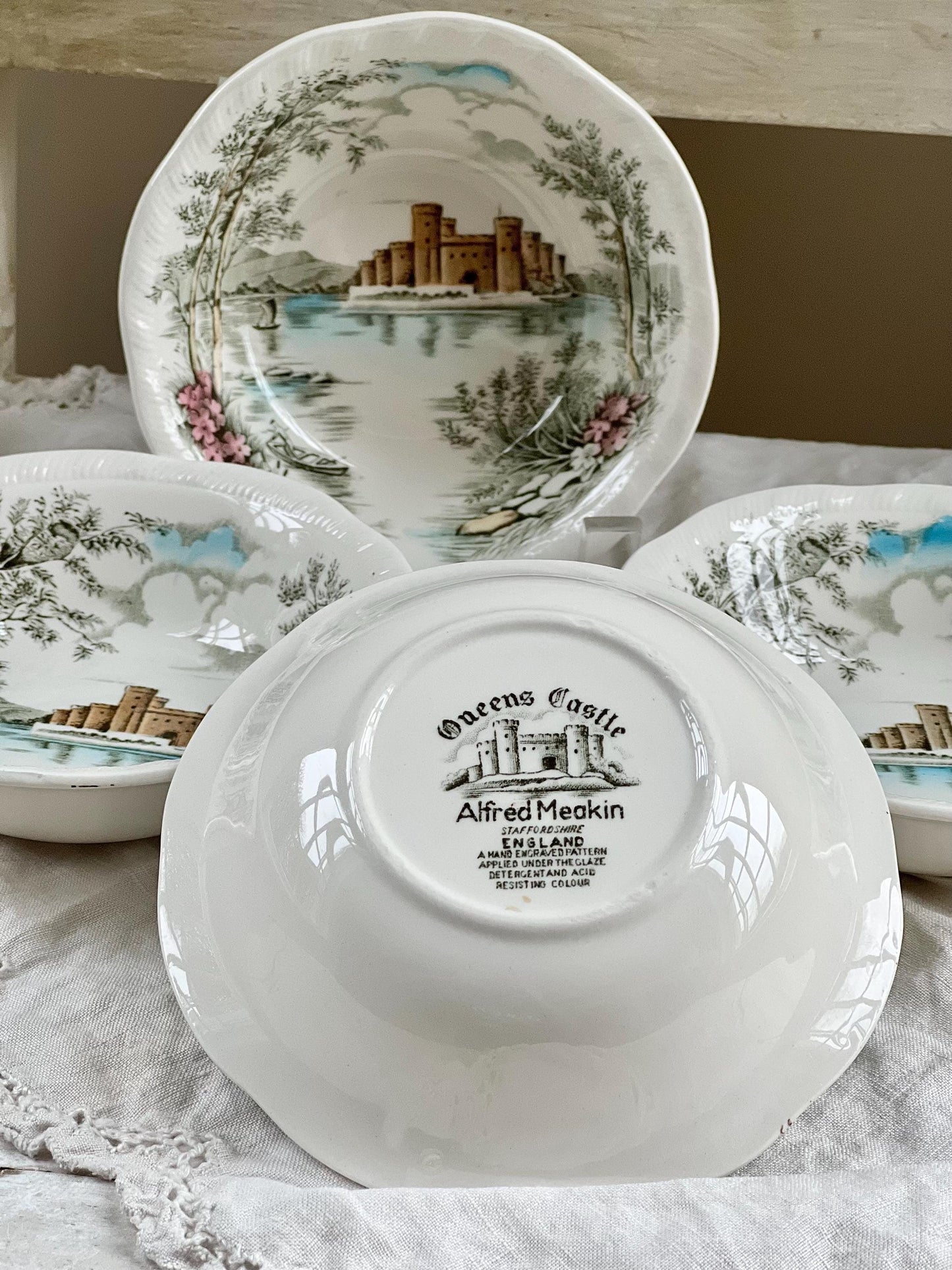 Set (4) Vintage Queen's Castle 5.25" Berry Bowls / Dessert Bowls by Alfred Meakin, England, Ironstone Transferware