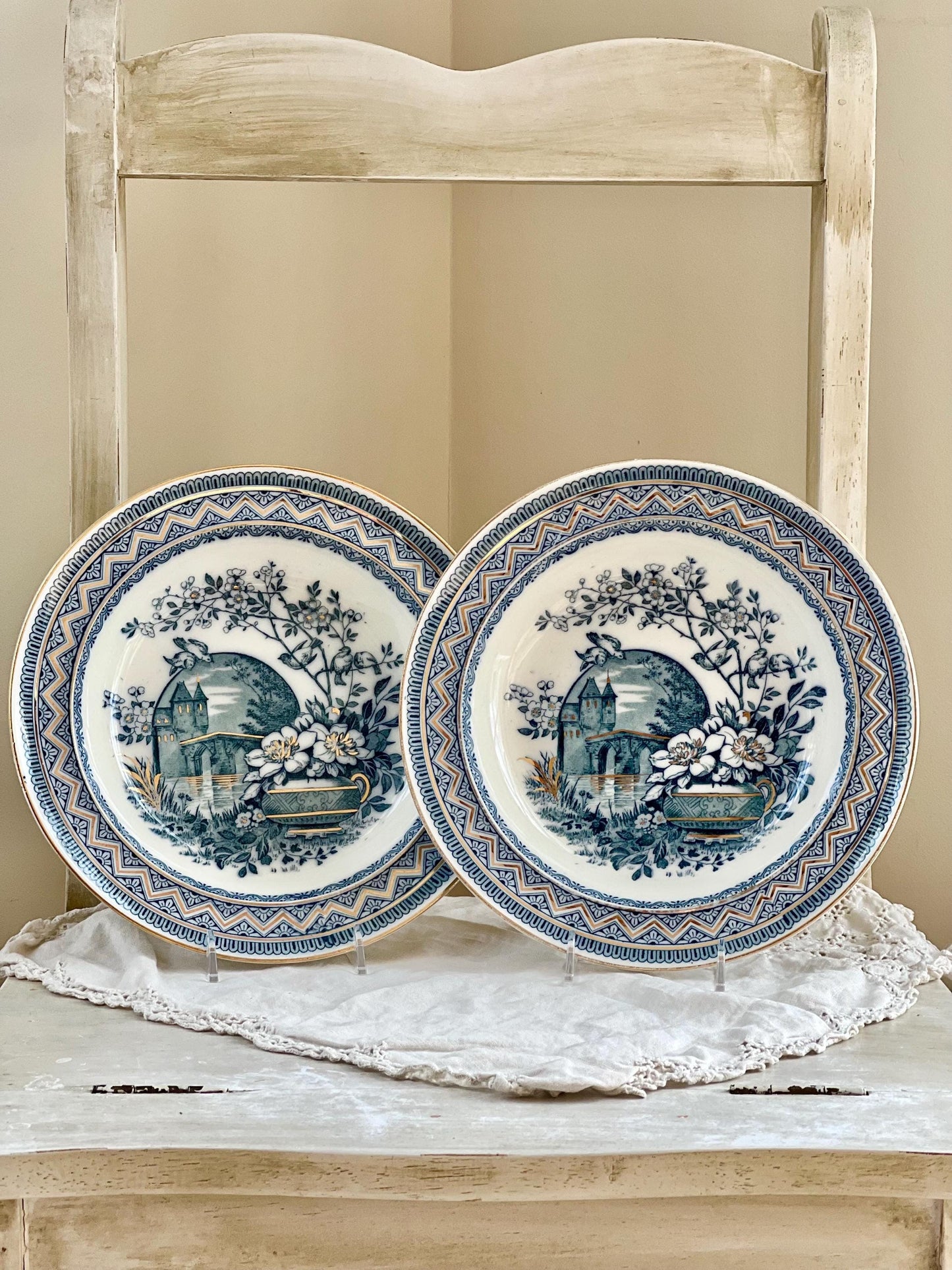 Pair of Antique Wedgwood Edinburg Rim Soup Bowls, 19th Century Aesthetic Movement Transferware