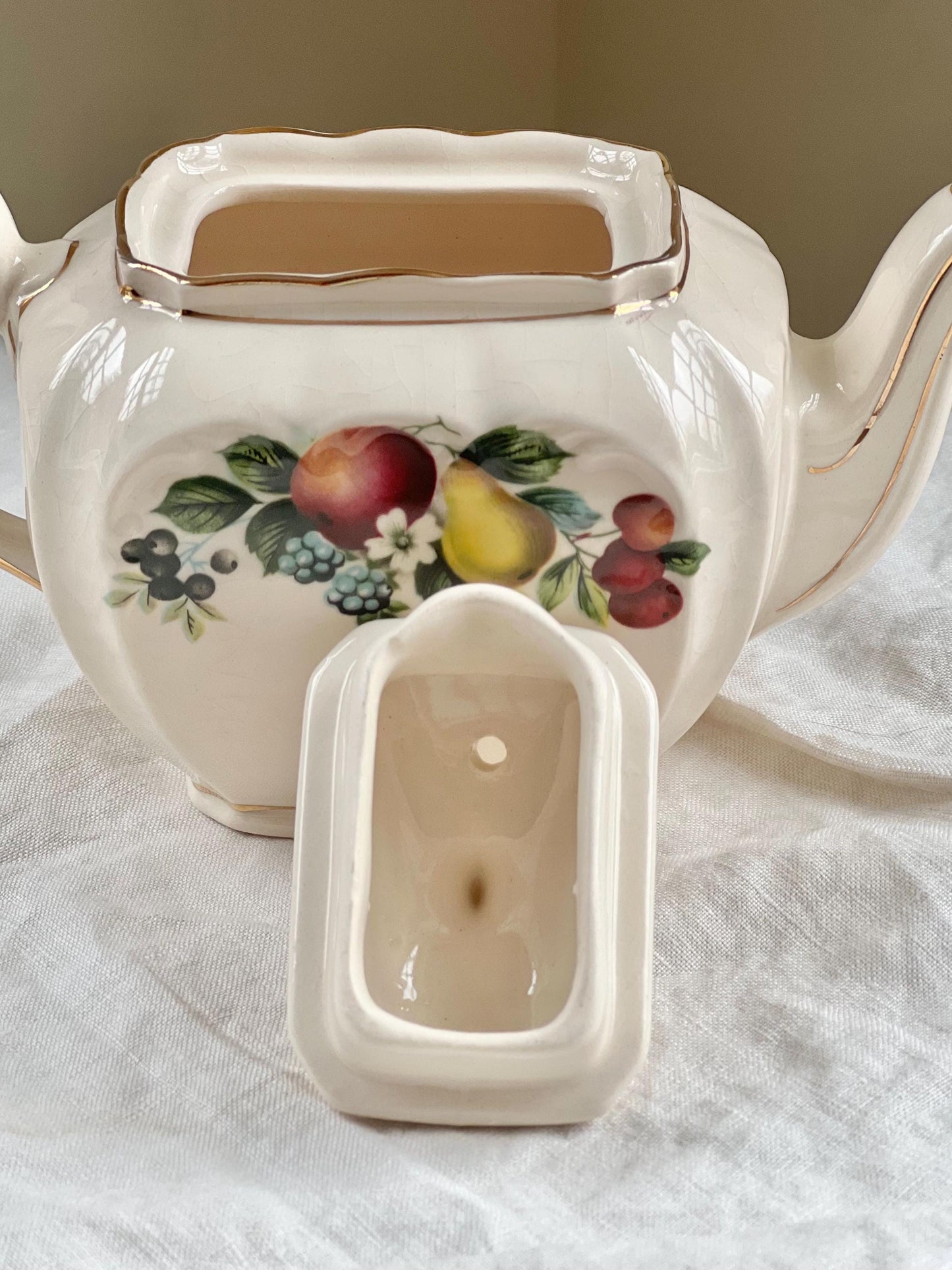 Vintage Sadler England Individual Teapot, Fruit Garland & Gold Trim, Tea for One, 12 oz.