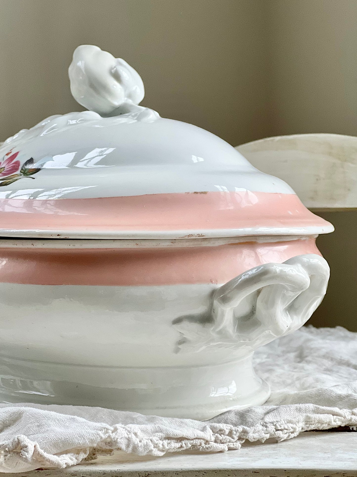 Beautiful Vintage Porcelain Covered Dish with Tulip Finial, Floral Design and Peach Pink Trim