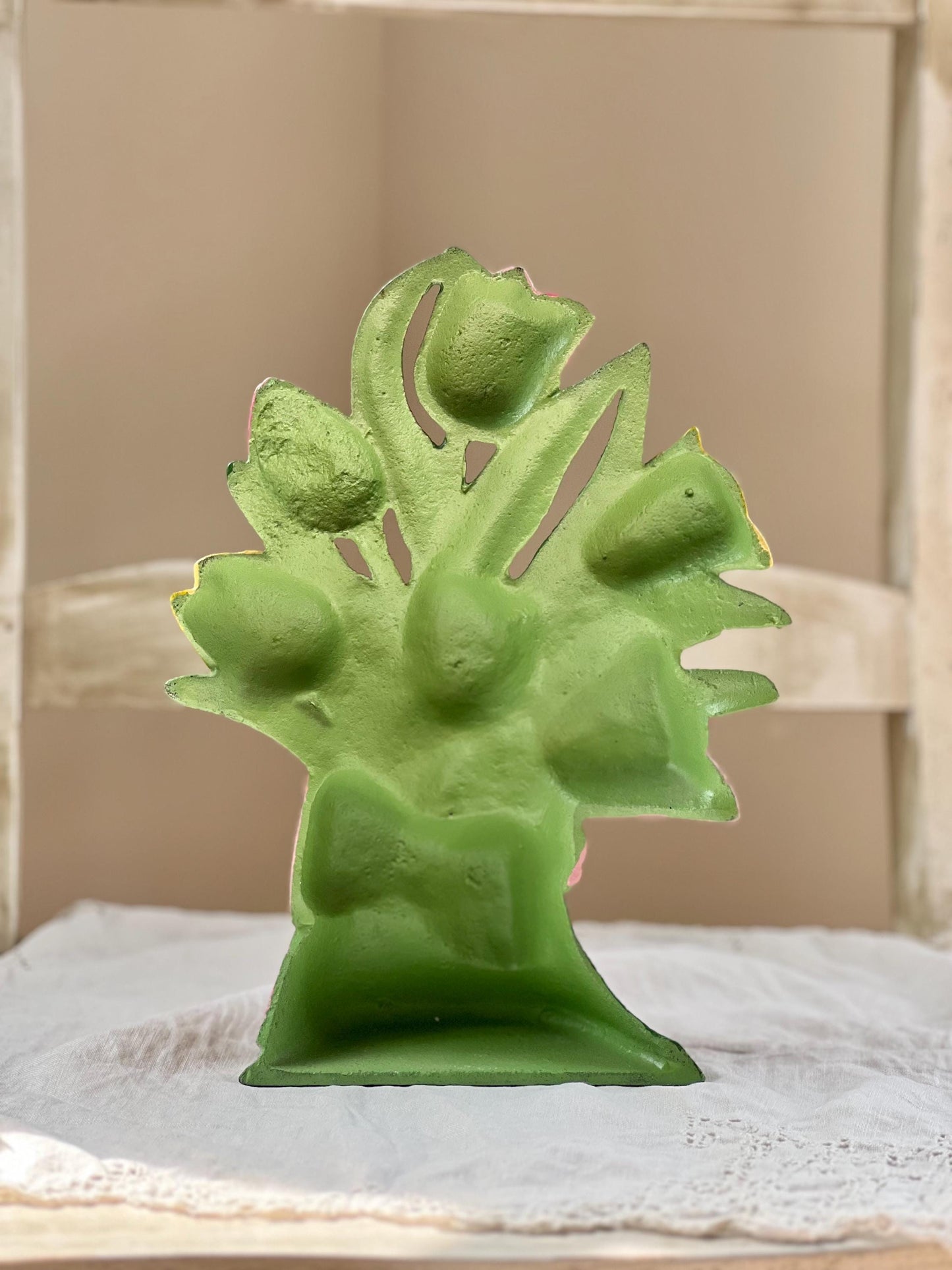 Beautiful Vintage Cast Iron Tulip Bouquet Doorstop, 10” tall