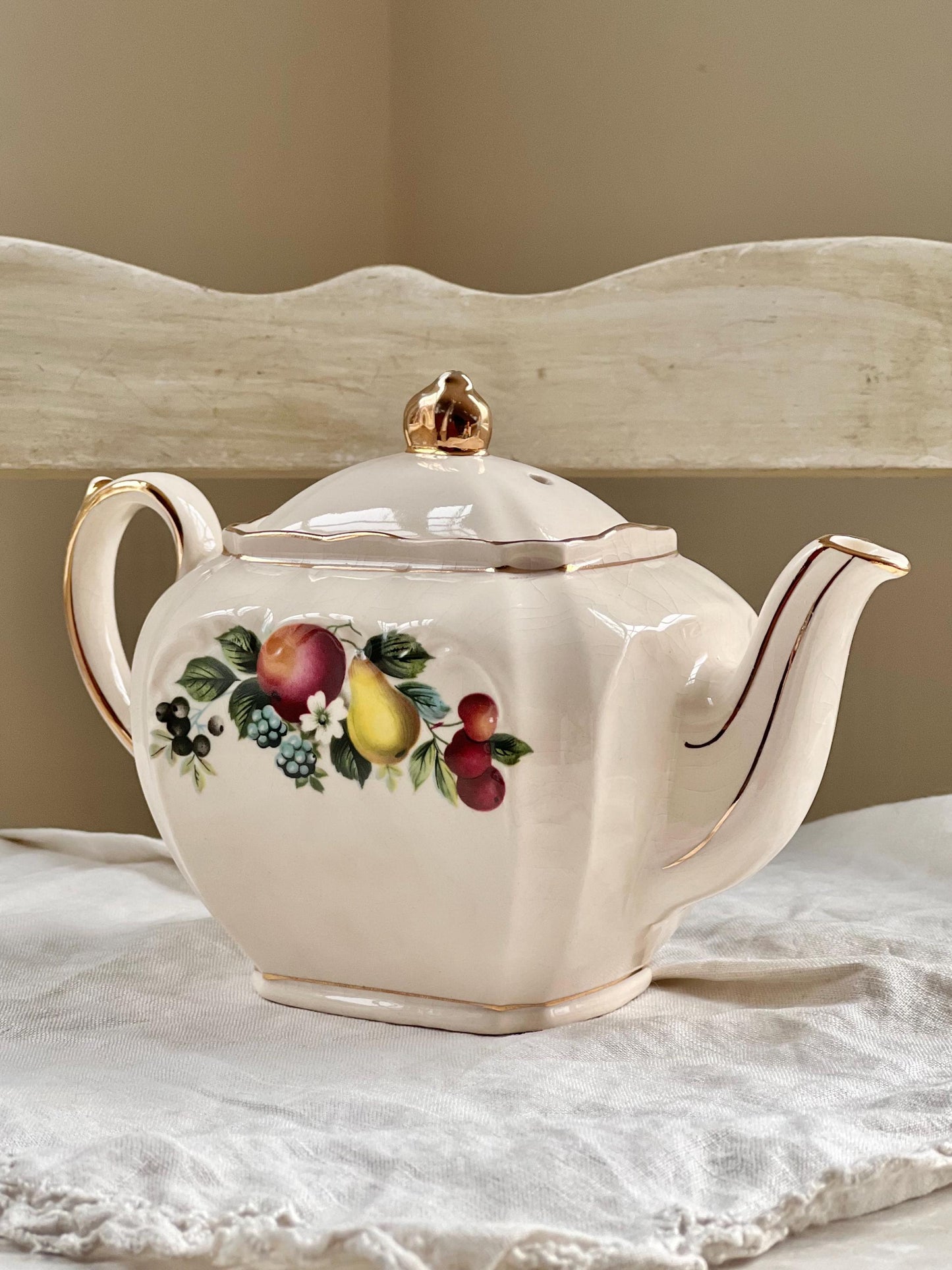 Vintage Sadler England Individual Teapot, Fruit Garland & Gold Trim, Tea for One, 12 oz.
