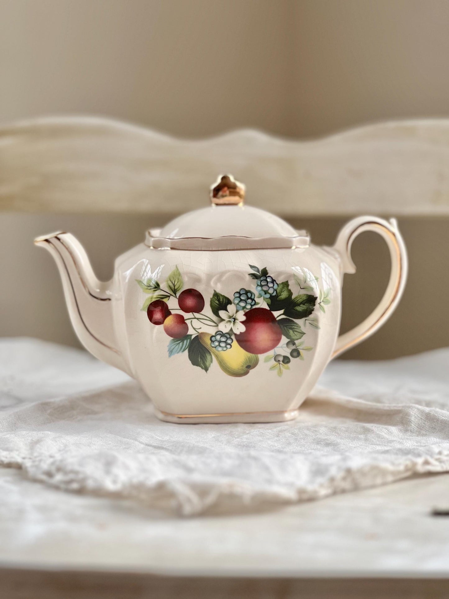 Vintage Sadler England Individual Teapot, Fruit Garland & Gold Trim, Tea for One, 12 oz.